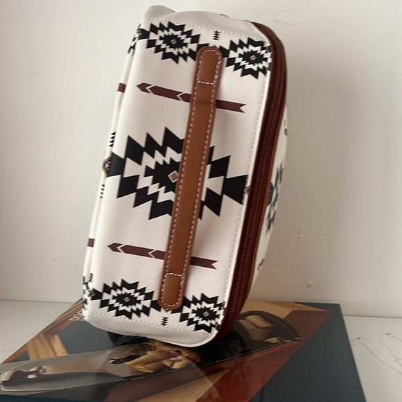 Aztec Western Makeup or Jewelry travel bag NWOT - Picture 5 of 9